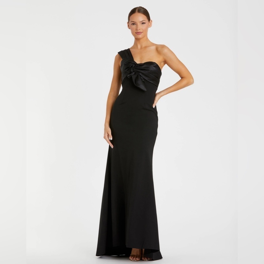 MAC DUGGAL 49547 NWT One Shoulder Draped Trumpet Gown